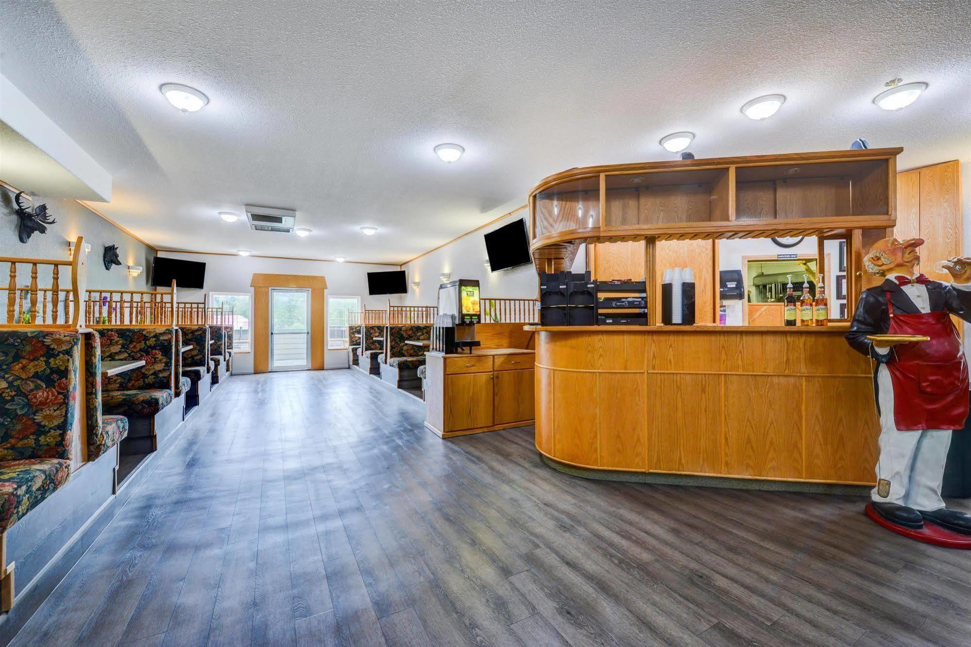 Canadas Best Value Inn Valemount Bagian luar foto